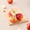 fresho! Apple - Royal Gala, Regular, 4 pcs (Approx .520 g - 600 g)